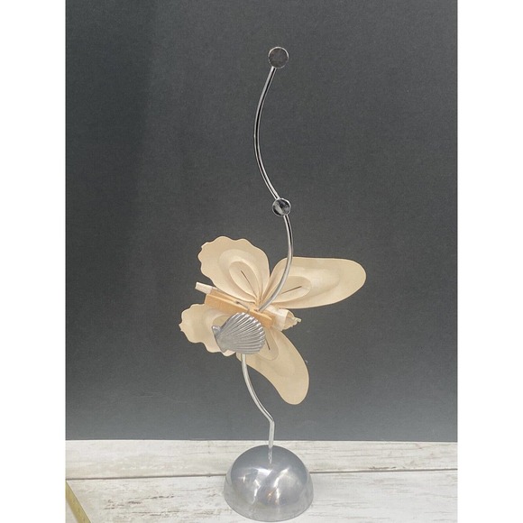 Vintage Butterfly Place Card Holder Clip on Ornate Shell Scroll Metal Stand - Picture 3 of 10